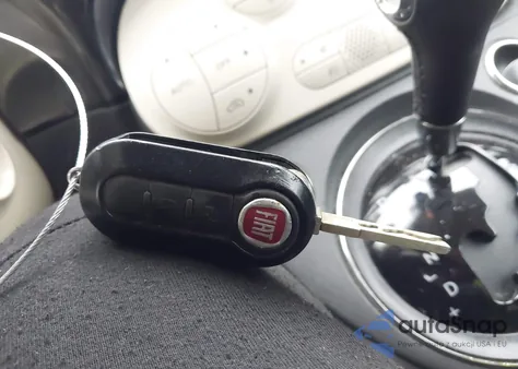 2012 Fiat 500C Lounge z USA, uszkodzony, nr VIN 3C3CFFER1CT199013